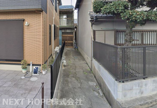 【その他】 | 尼崎市長洲中通２丁目中古戸建 | 玄関へのアプローチです♪自転車は停めれます！