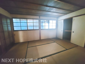 【和室】 | 尼崎市長洲中通２丁目中古戸建 | ２階和室６帖です♪足を伸ばして寛げる居室です！お好きなリフォームを楽しんでみませんか？