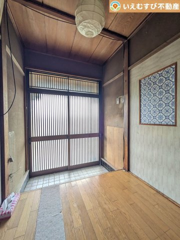 熊谷市柿沼　中古戸建の玄関