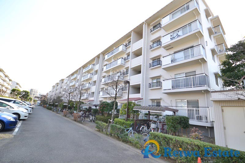 サニータウン茅ヶ崎　9号棟の外観