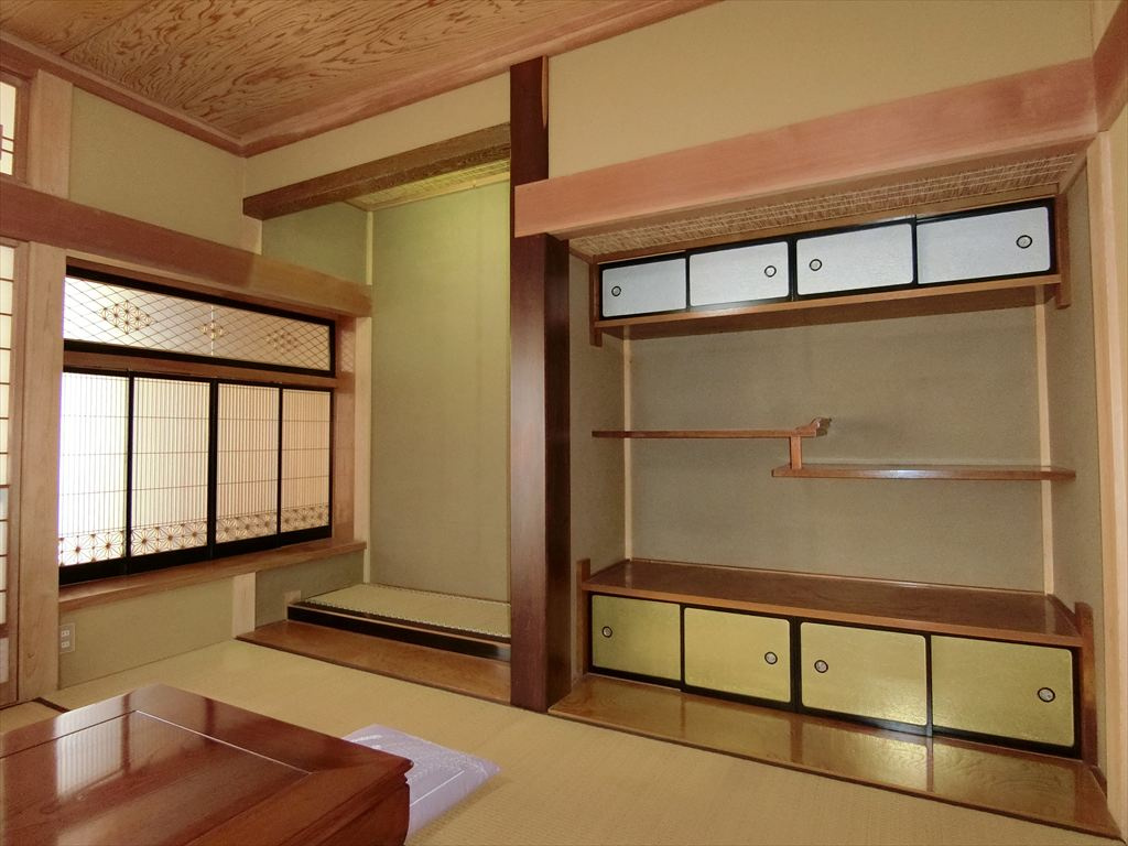 南アルプス市上市之瀬戸建て８DKの内装