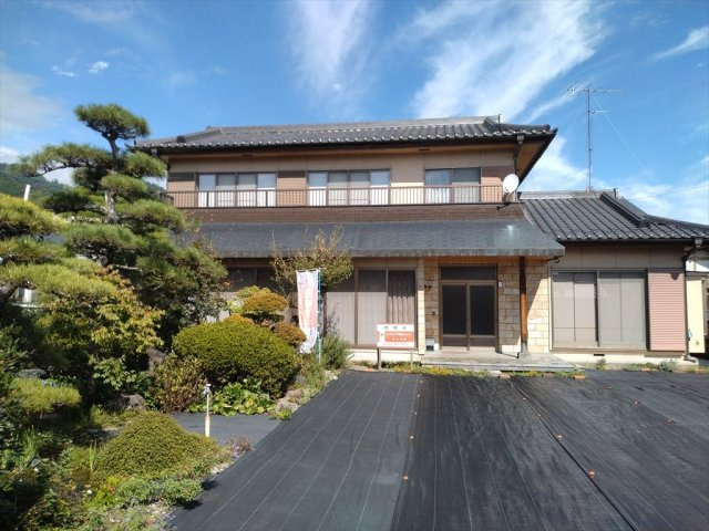 南アルプス市上市之瀬戸建て８DKの外観