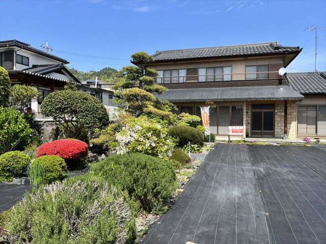 南アルプス市上市之瀬戸建て８DKの外観
