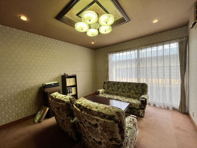 南アルプス市上市之瀬戸建て８DKの洋室