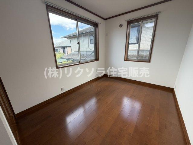 田原台３丁目　中古一戸建ての子供部屋|洋室5.25帖
■物件内覧・資金計画相談・住宅ローン相談、リフォーム相談、お問合せ受付中■
※当日・翌日のご内覧、ご相談はお電話でのお問合せがスムーズです！