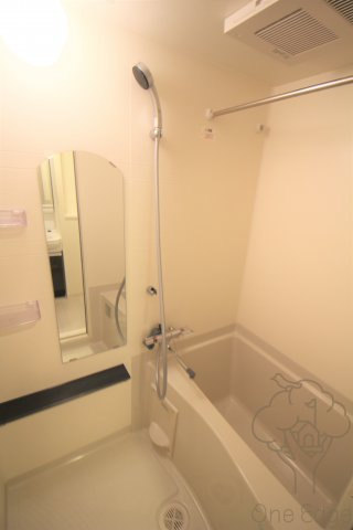 プレサンス梅田の浴室
