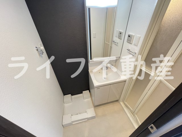 ファーストフィオーレ大阪城イーストの洗面所|広い洗面スペース