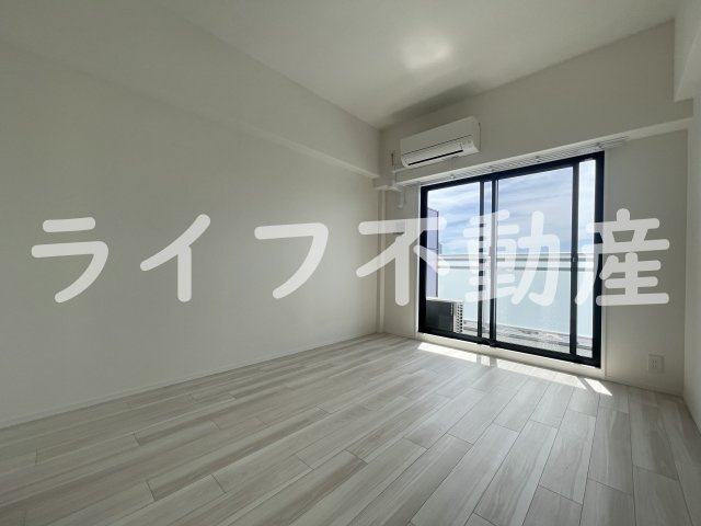 ファーストフィオーレ大阪城イーストの居間・リビング|こちらのリビングで趣味の時間をお楽しみください