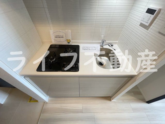 ファーストフィオーレ大阪城イーストのキッチン|コンパクトなキッチンで掃除もラクラク