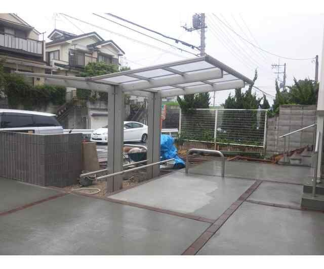 コンフォートハイム戸塚の駐車場