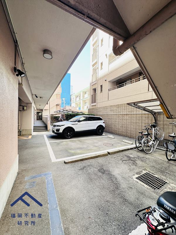 藤和大手門コープの駐車場