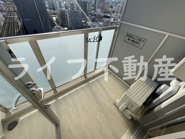 アドバンス大阪ストーリアのバルコニー|落ち着いた時間を過ごせるバルコニーです