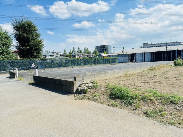 敷地面積１６８坪　売地　宮代町須賀の前面道路含む現地写真|角地　北側 約4.0ｍ公道/東側 約4.0ｍ公道