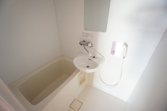 エターナルシティー公園　１号館の浴室