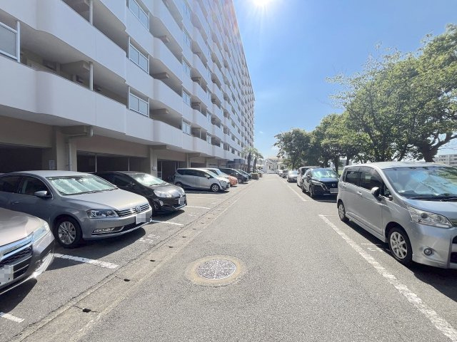 室見第2住宅36号棟の駐車場