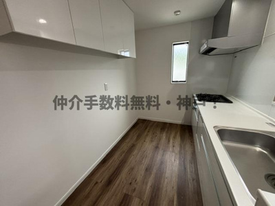 【キッチン】 | 神戸市長田区上池田1丁目　新築戸建　仲介手数料無料！ | キッチンでお料理をお楽しみください