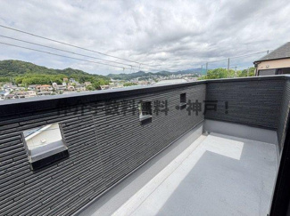 【バルコニー】 | 神戸市長田区上池田1丁目　新築戸建　仲介手数料無料！ | バルコニー付きです