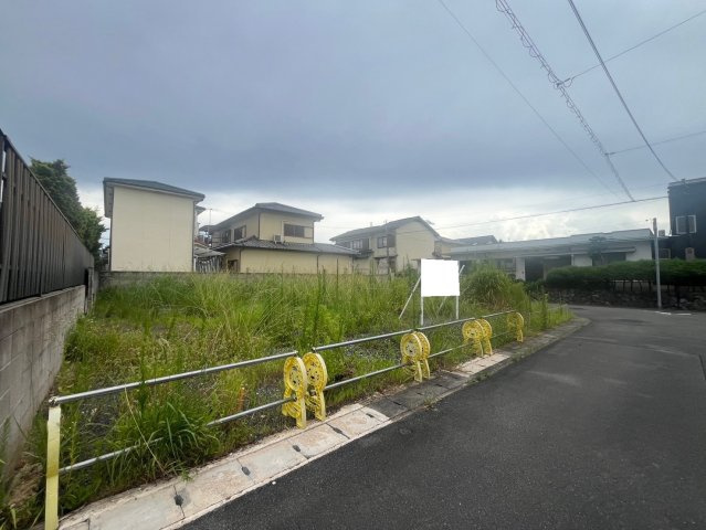 京阪宇治線「桃山南口」駅徒歩１０分◆敷地約４２坪の建築条件なし売土地◆現況更地◆伏見区桃山与五郎町の外観|現況 更地(令和６年８月撮影)