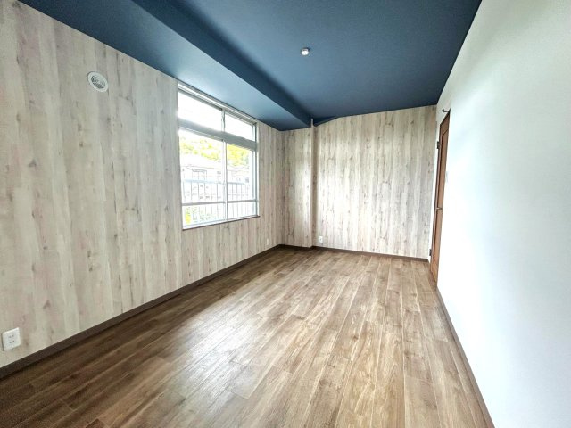 人気の醍醐小学校区◆令和６年５月リフォーム完了の美宅◆広い庭付き◆伏見区醍醐勝口町の洋室|２階洋室