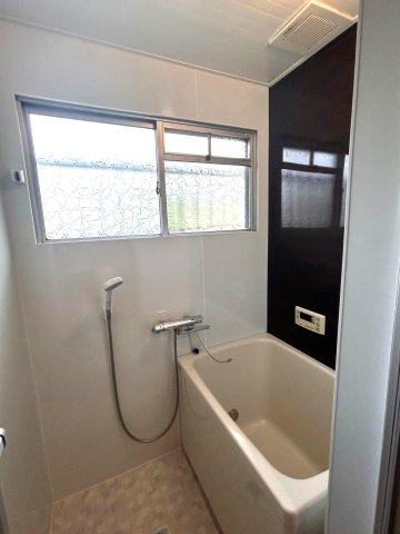 人気の醍醐小学校区◆令和６年５月リフォーム完了の美宅◆広い庭付き◆伏見区醍醐勝口町の浴室|浴室