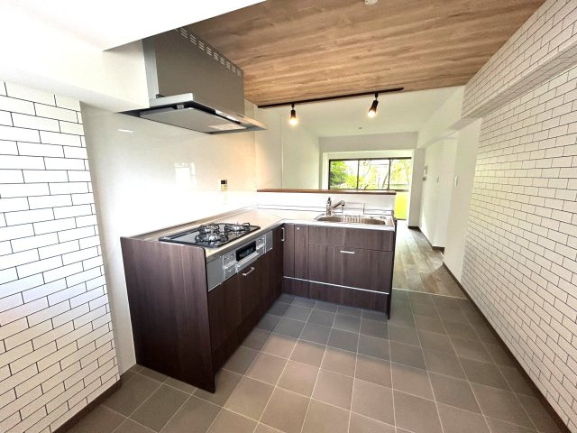 人気の醍醐小学校区◆令和６年５月リフォーム完了の美宅◆広い庭付き◆伏見区醍醐勝口町のキッチン|キッチン