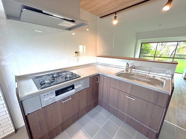 人気の醍醐小学校区◆令和６年５月リフォーム完了の美宅◆広い庭付き◆伏見区醍醐勝口町のキッチン|キッチン