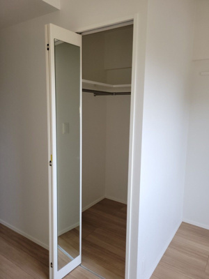 【収納】 | エンクレスト博多スタイル | 別号室の写真になります。現況優先。