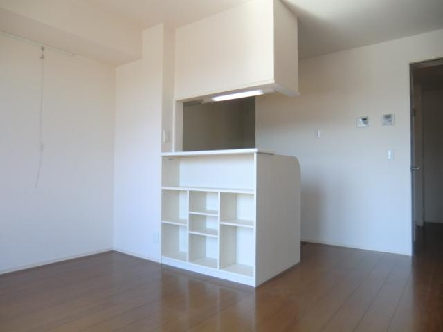 リバーサイドヴィラ ハピネスの居間・リビング