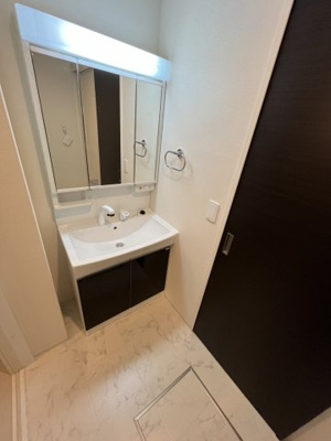 【独立洗面台】 | Sky Village