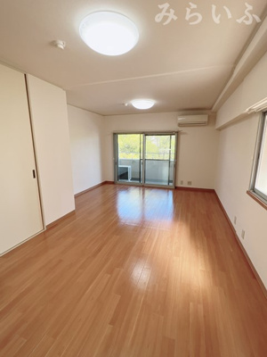 【居間・リビング】 | マンション悠山