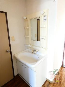 クライン・ブリュッケ　Ｂの洗面所|洗面