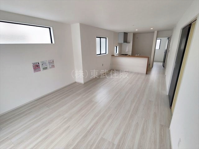 【居間・リビング】 | 川越市今成１期　全５棟　1号棟 | 日当たりの良いリビングダイニングです