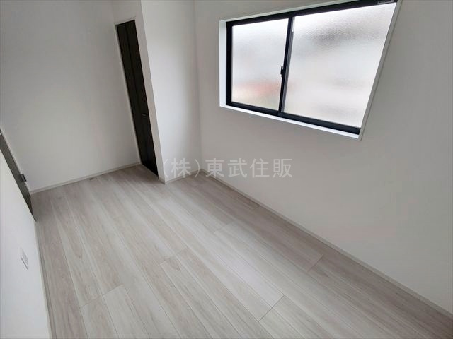 【洋室】 | 川越市今成１期　全５棟　1号棟 | 2階西側5.2帖洋室　テレワークや趣味のお部屋にいかがでしょうか