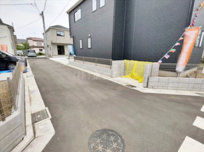 【前面道路含む現地写真】 | 川越市今成１期　全５棟　1号棟 | 閑静な住宅地です