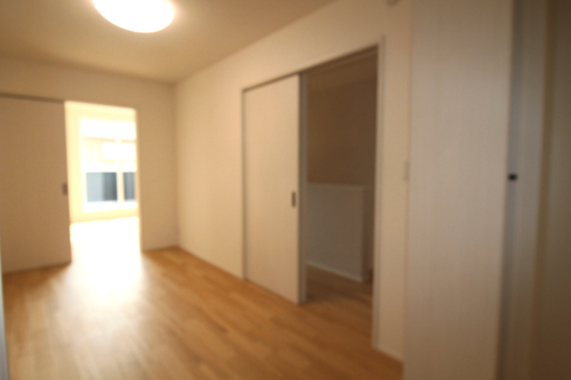 秦南町2丁目　新築戸建の洋室|2Ｆ　東の部屋　5.9帖