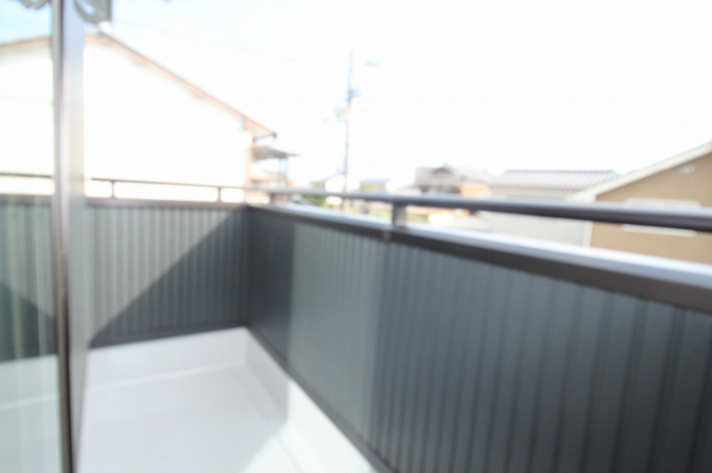 秦南町2丁目　新築戸建のバルコニー|2Ｆ　南の部屋　6.1帖