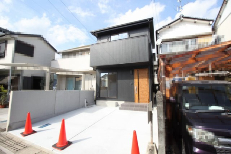 秦南町2丁目　新築戸建の外観