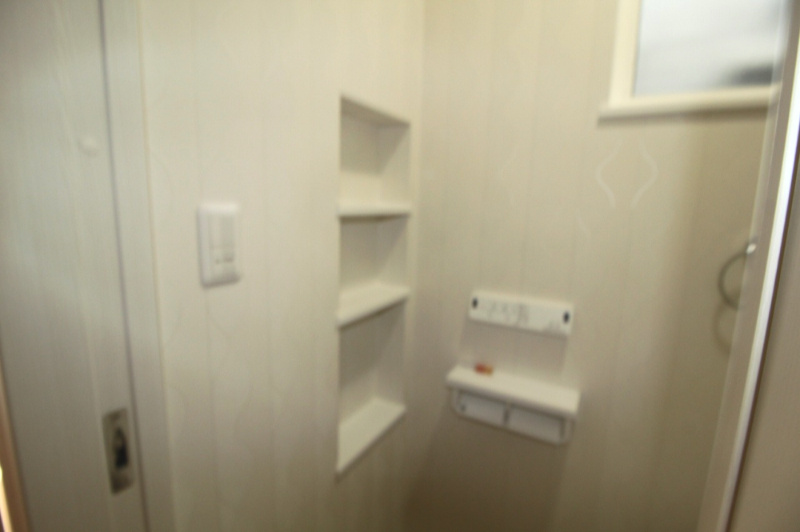 秦南町2丁目　新築戸建のトイレ|1F