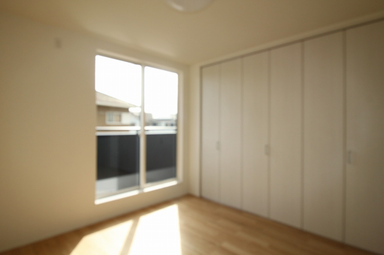 秦南町2丁目　新築戸建の洋室|2Ｆ　南の部屋　6.1帖