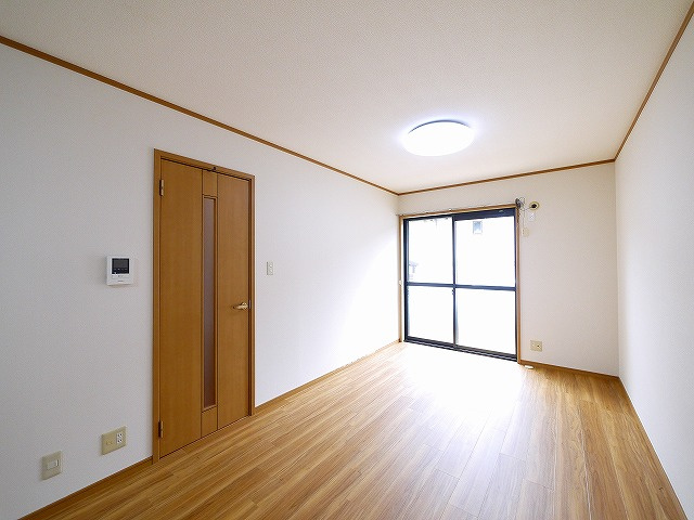 竜王テラスハウスの居間・リビング