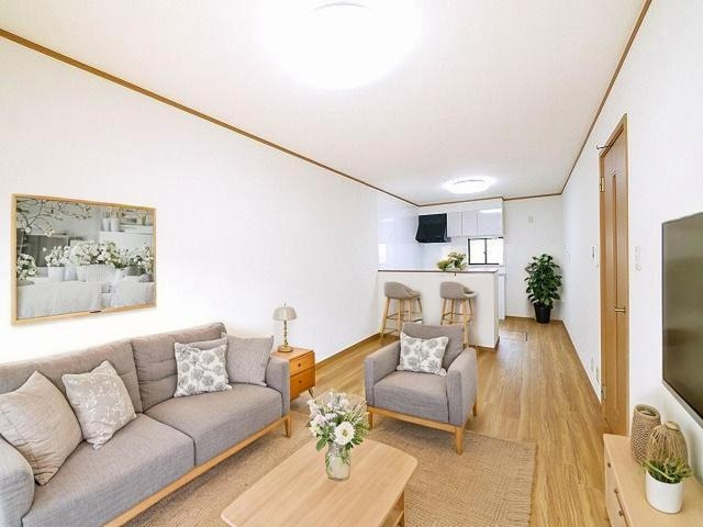 竜王テラスハウスの居間・リビング|CGで家具等を配置したもので家具等は含まれません