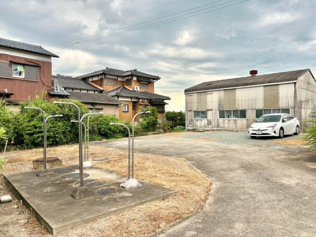 久留米市荒木町下荒木の中古一戸建の駐車場