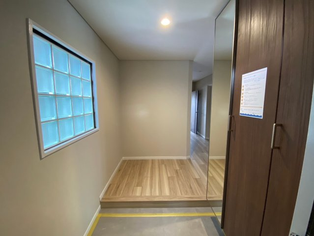 三旺マンション第三本山の玄関|清潔感のある明るくて広い玄関です♪