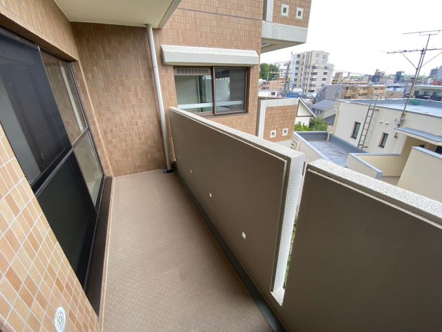 三旺マンション第三本山のバルコニー|陽当り良好なバルコニーです♪洗濯物が良く乾きます。