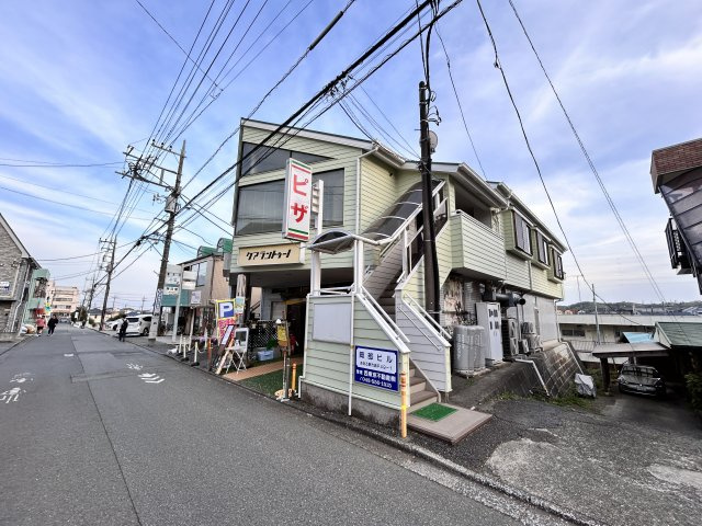 岡部ビルの外観