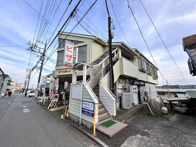 岡部ビルの外観