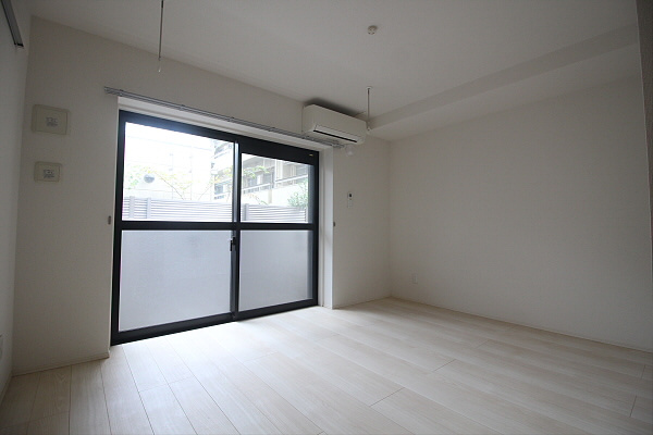 【寝室】 | Y.Hale