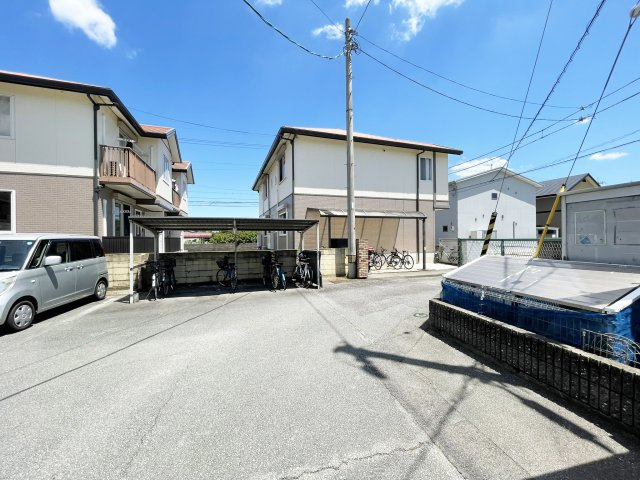 スターハイツ24の駐車場