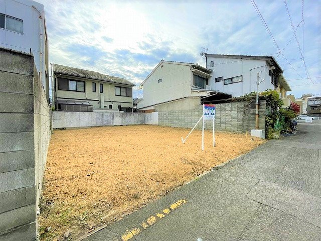 番町三丁目　土地の前面道路含む現地写真