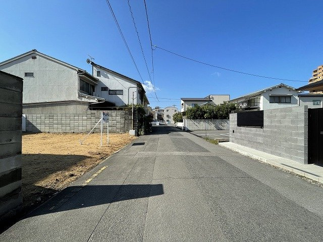 番町三丁目　土地の前面道路含む現地写真|東方向から西方向を撮影